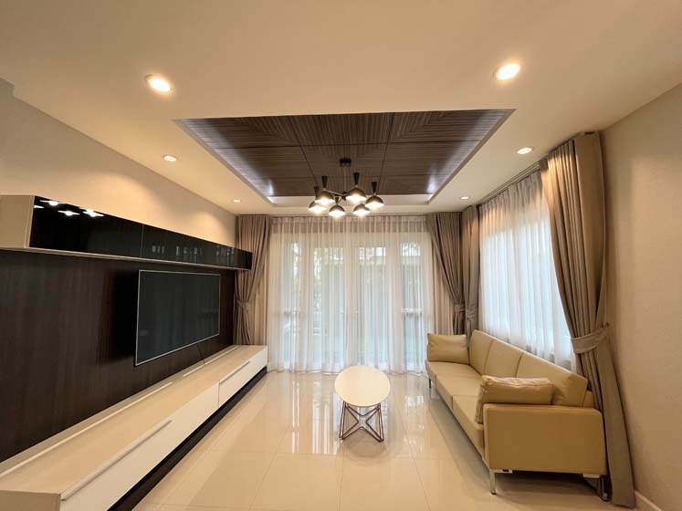 House with Shared Pool in Sukhumvit 